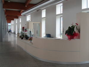 AOU Ferrara_accoglienza reception area ingresso pedonale pianoterra (4)